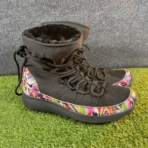 Nike Roshe One High Print GS Boots Youth SZ 6Y Womens SZ 7.5 Black 807744-002